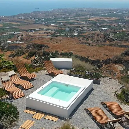 Willa Blue Ion Cave House *